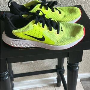 Nike Kids Running Shoes - Neon Yellow and Black